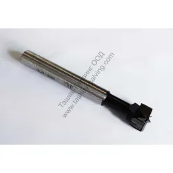 Фрезер CMT за дърво челно-цилиндричен за панти ф 15х90 мм, ф 10 мм Фрезер CMT за дърво челно-цилиндричен за панти ф 15х90 мм, ф 10 мм