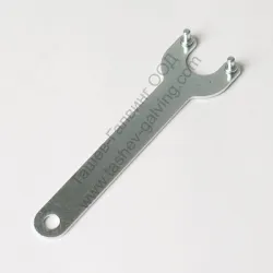 Ключ Black & Decker за смяна на диска за ъглошлайф BEG110, BEG110K, BEG120, BEG210K, BEG220K, FMEG210, FMEG220, KFBEG110, KFBEG125, KFFMEG220 Ключ Black & Decker за смяна на диска за ъглошлайф BEG110, BEG110K, BEG120, BEG210K, BEG220K, FMEG210, FMEG220, KFBEG110, KFBEG125, KFFMEG220