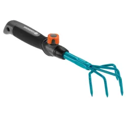 Разрохквател Gardena за почва с къса дръжка 70 мм, 5 z Разрохквател Gardena за почва с къса дръжка 70 мм, 5 z