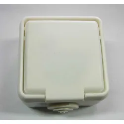 Контакт Naiden Kirov електрически единичен противовлажен с капак открит монтаж, 16 A, 44 IP, бял, Prista