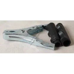 Щипка Deca черна за зарядно за акумулатор Smart 1222, Class 12A, Class16A, Class20A, Class30A, Mach214, Mach114 Щипка Deca черна за зарядно за акумулатор Smart 1222, Class 12A, Class16A, Class20A, Class30A, Mach214, Mach114